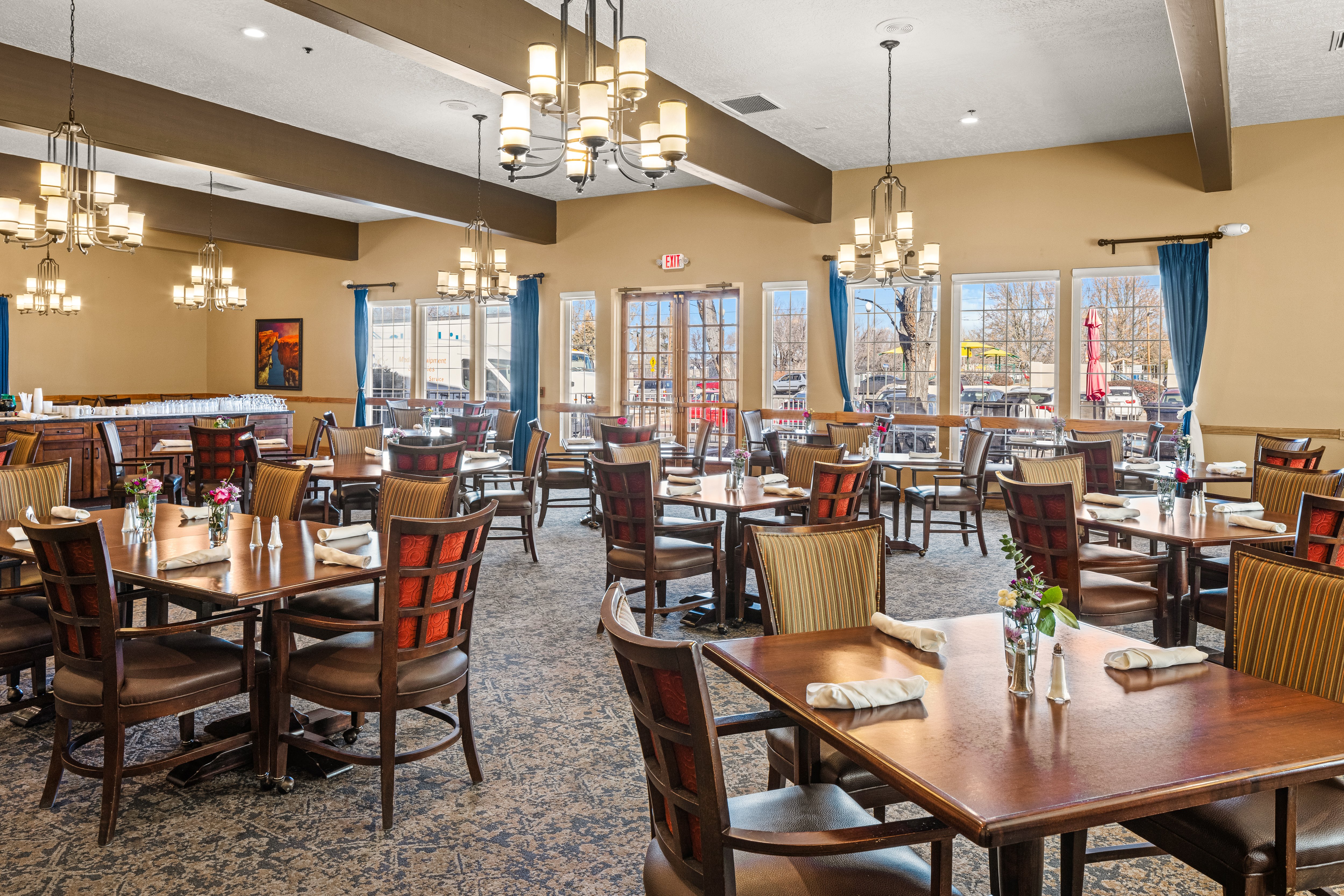 Santa-Fe-Dining IL-017