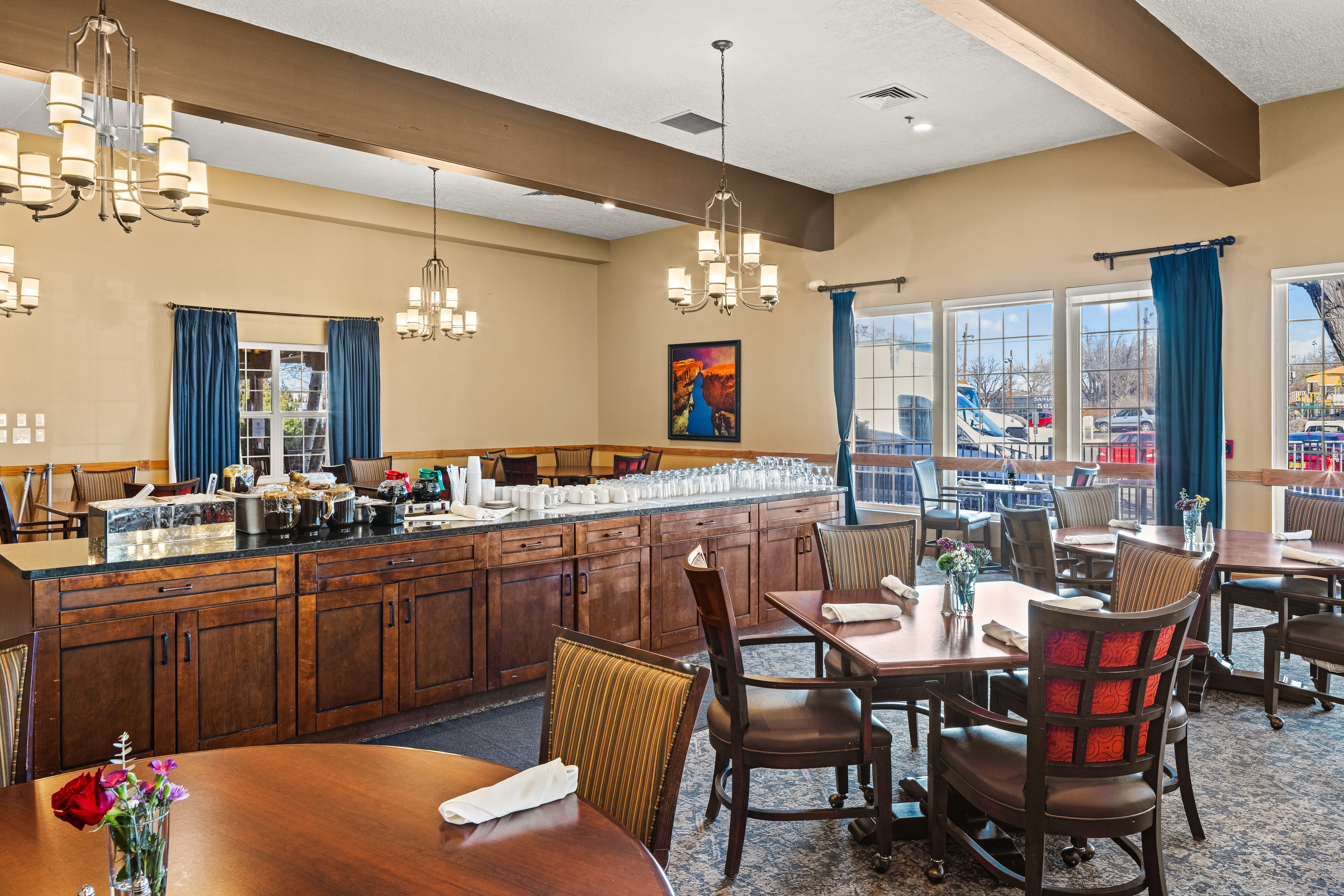 Santa-Fe-Dining IL-018