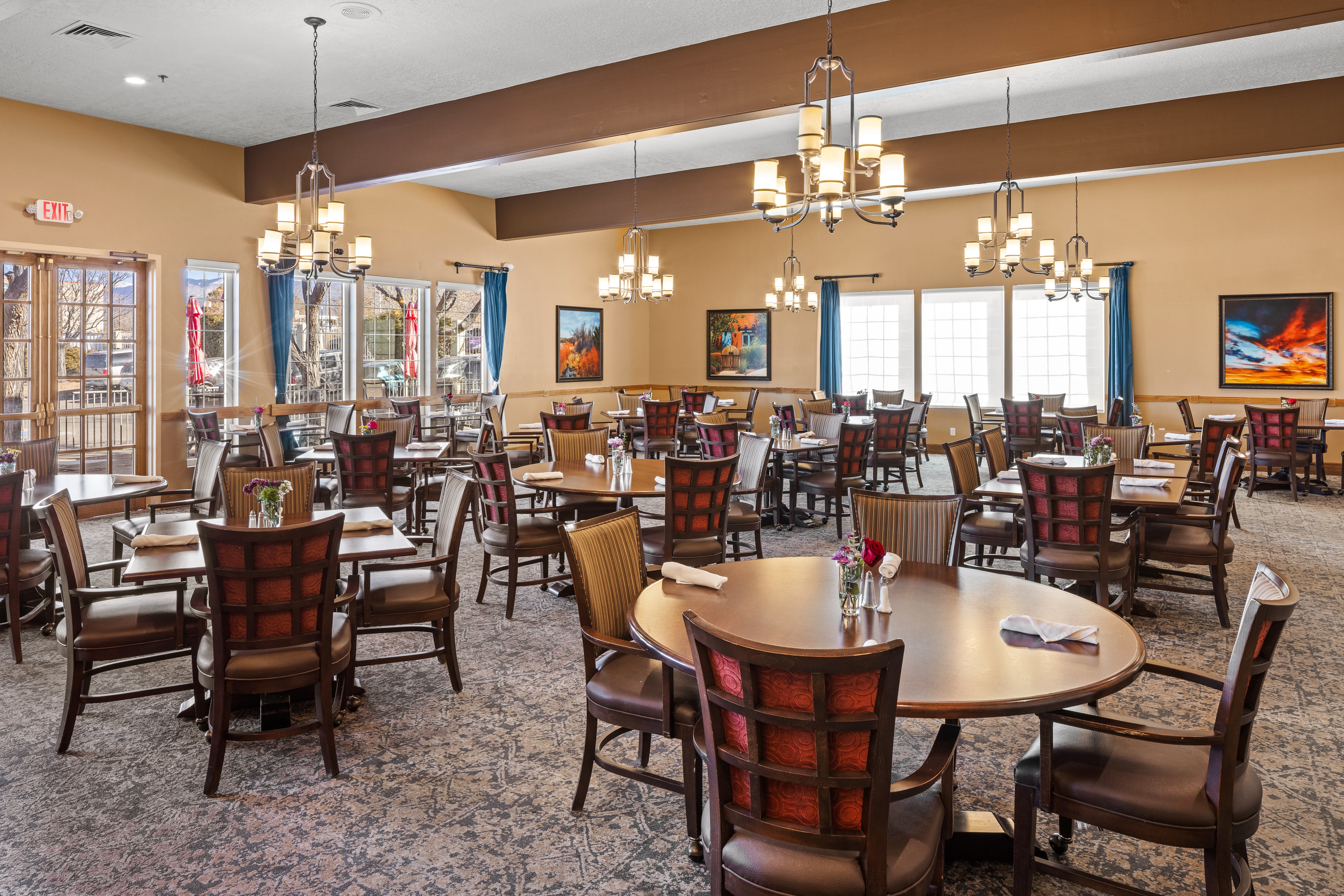 Santa-Fe-Dining IL-019